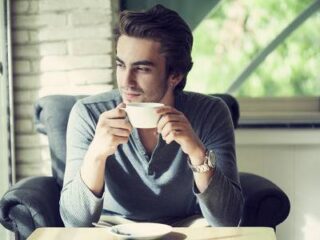 Cómo hacer que una chica te quiera en línea para que puedas conocer en persona